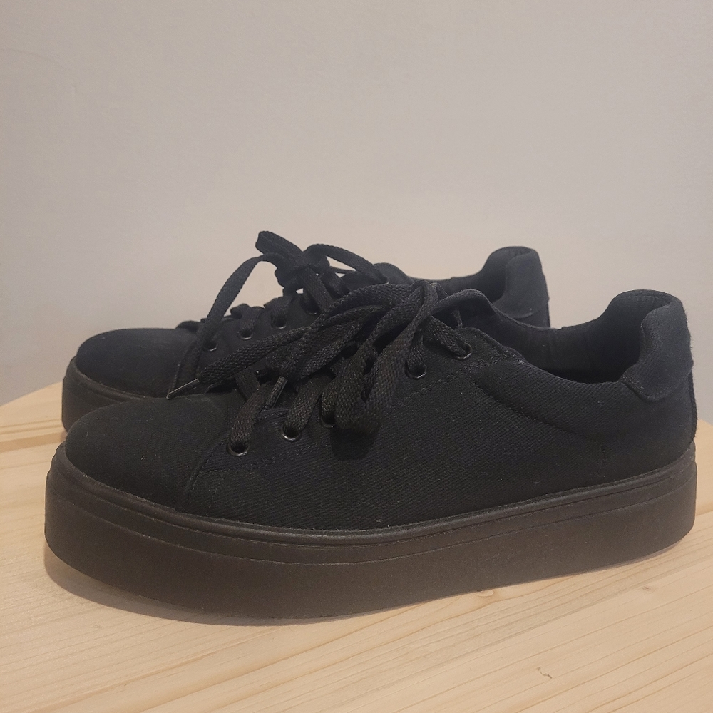 ASOS sneakers sz39